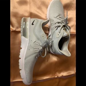 9.5 Nike Women’s Air Max Fitsole